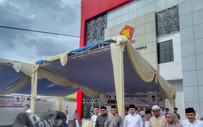 Gerindra Riau Tebar Kurban, Sapi Presiden Prabowo untuk Warga Pekanbaru