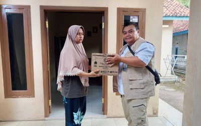 Peduli Korban Longsor Gunung Kuda, Rokhmat Ardiyan Utus Tim Sambangi Rumah Duka