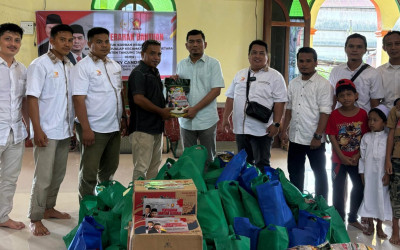 Legislator Gerindra Salurkan Bantuan Sembako untuk 151 Korban Kebakaran di Sungai Dualap