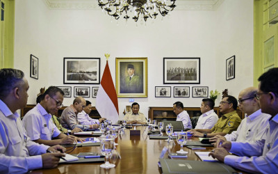 Presiden Prabowo Pimpin Ratas Pembentukan Tanggul Laut Pulau Jawa