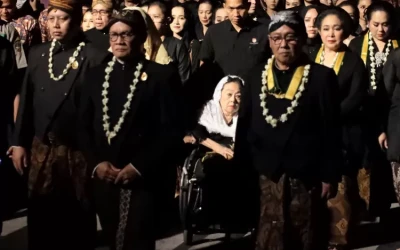 Kirab 1 Suro 2025 di Pura Mangkunegaran, Titiek Soeharto Tuai Sorotan Publik