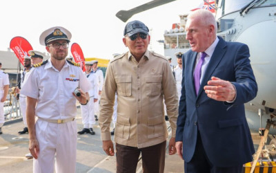 Menhan RI Hampiri Kapal Perang Milik Kerajaan Inggris di Pelabuhan Tanjung Priok