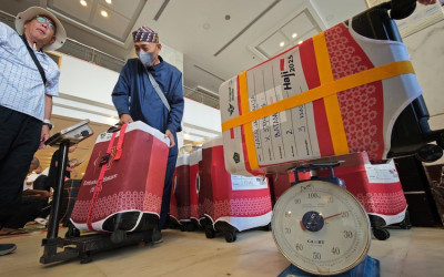 Ada Resiko Dibongkar, Jemaah Haji Jangan Nekat Bawa Air Zamzam di Koper