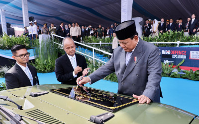 Gagah! Prabowo Resmikan Rantis Listrik Maung MV3 EV ‘Pandu’ Produksi PT Pindad