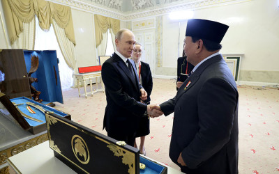 Prabowo dan Putin, Saling Tukar Cinderamata
