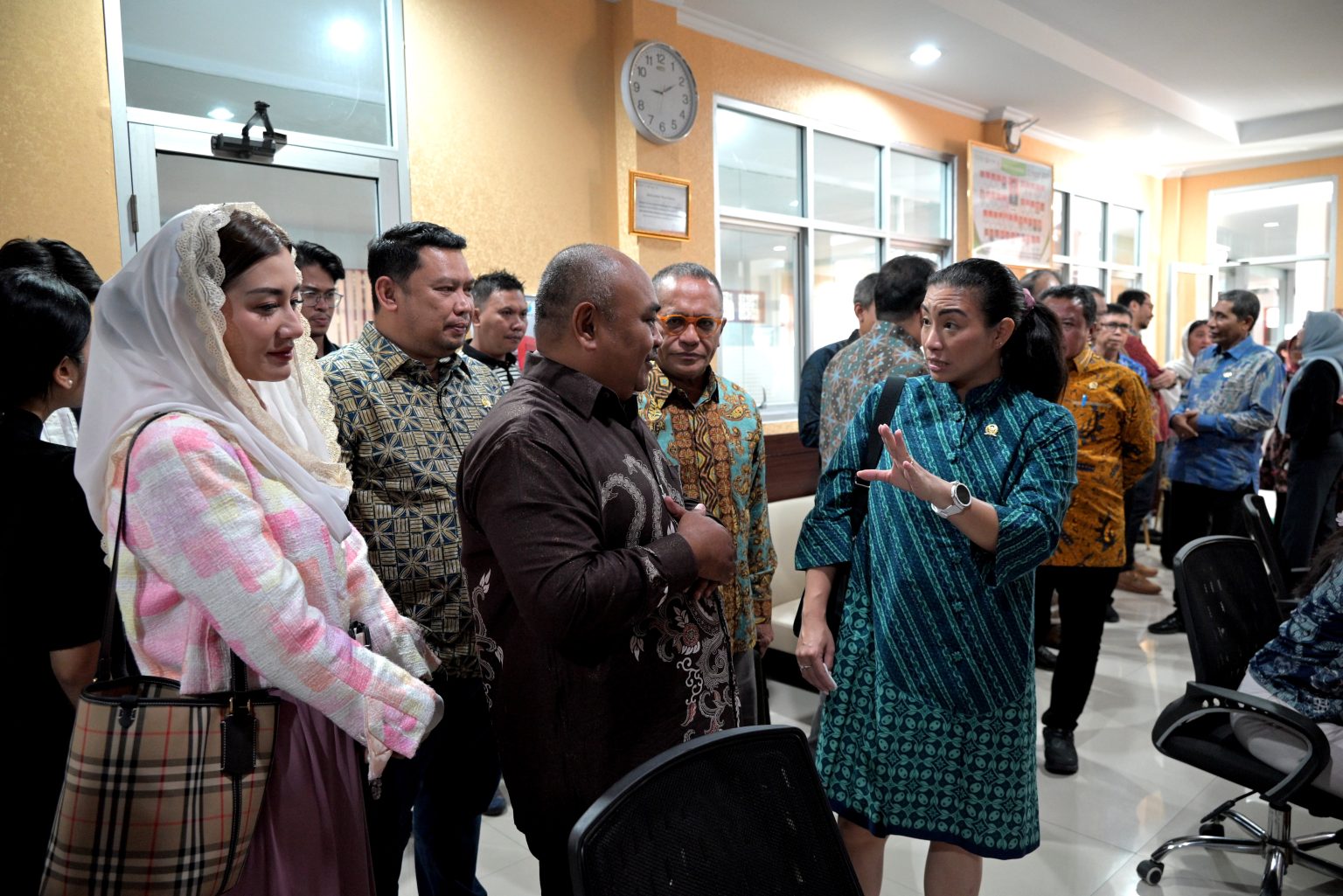 Kayu Putih dan Sampah Laut Jadi Sorotan Komisi VII di Maluku dan Papua