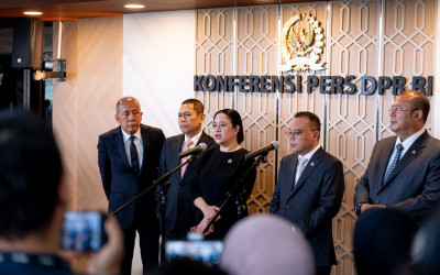 DPR Singgung Opsi Pansus Evaluasi Haji 2025