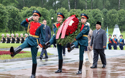 Presiden Prabowo Ziarah Korban Tragedi Pengepungan Leningrad