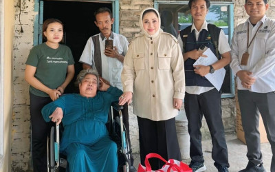 Kepedulian Nyata Wardatul Asriah untuk Penyandang Disabilitas di Karawang