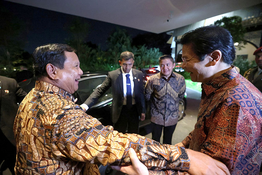 Presiden Prabowo private dinner bersama PM Singapura Lawrence Wong, di Gedung Sri Temasek, Singapura, Senin (16/6). [Tim Media Presiden]