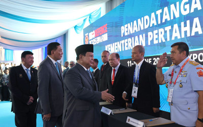 Presiden Saksikan Penandatanganan 27 Kontrak Bersama, Tegaskan Komitmen Perkuat Inhan