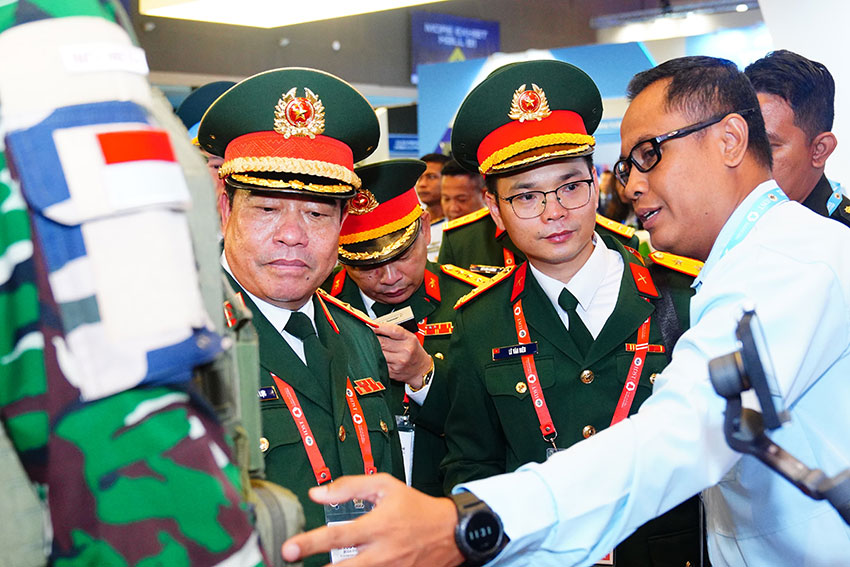 Indo Defence Expo dan Forum 2025, di JIExpo Kemayoran, Jakarta, Sabtu (14/6). [astakom/Pupen TNI]