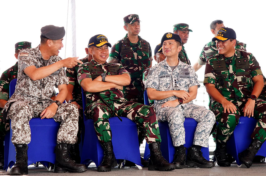 Latihan gabungan bersama antara Pasukan Khusus TNI dan HUB Singapore Armed Force (SAF) di Perairan Batam, Rabu (4/6). [astakom/Pen TNI]