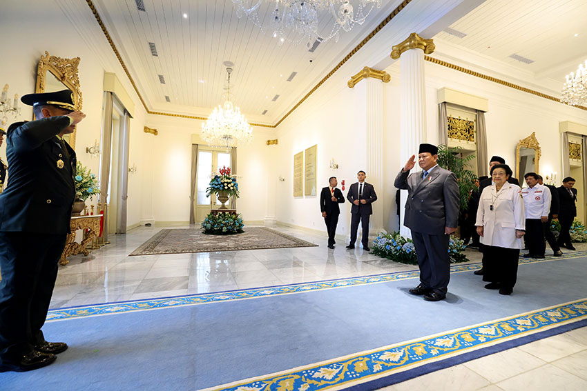 Presiden Prabwo  menghadiri upacara Hari Lahir Pancasila di Gedung Pancasila, Jakarta, Senin (2/6). [Tim Media Presiden]