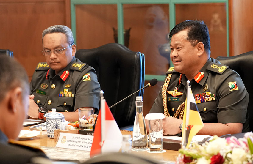 Panglima TNI Jenderal TNI Agus Subiyanto memimpin HLC ke-5  Indonesia - Brunei, di Jakarta, Jumat (13/6). [astakom/Pen TNI]