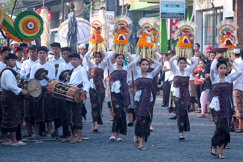 Pawai budaya di Puri Agung Peliatan, Ubud, Bali, Kamis (17/7). [astakom/str-Putu Yuka]