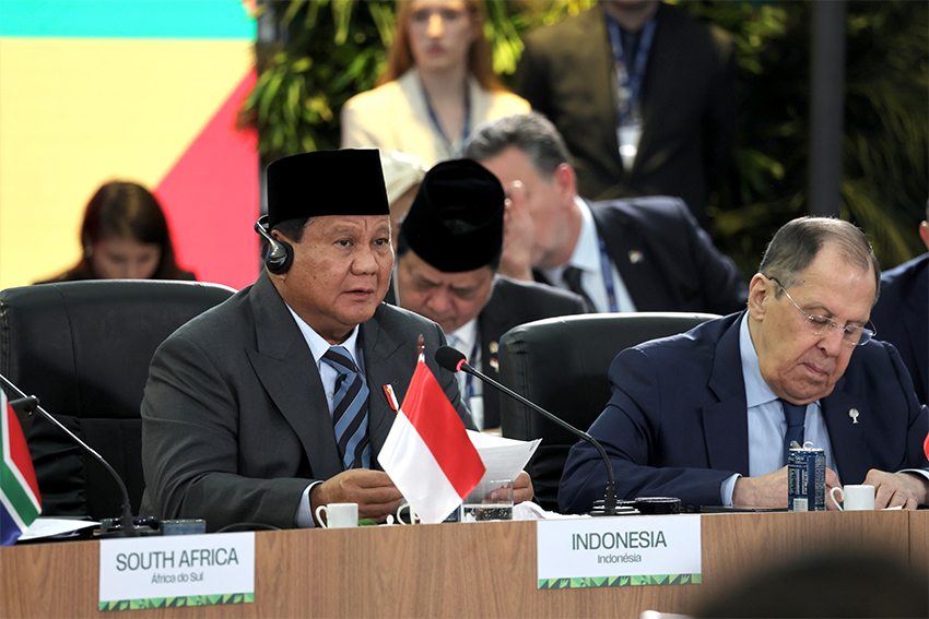 Presiden Prabowo menghadiri sesi pleno KTT BRICS, di Rio de Janeiro, Brasil, Minggu (6/7). [Tim Media Presiden]