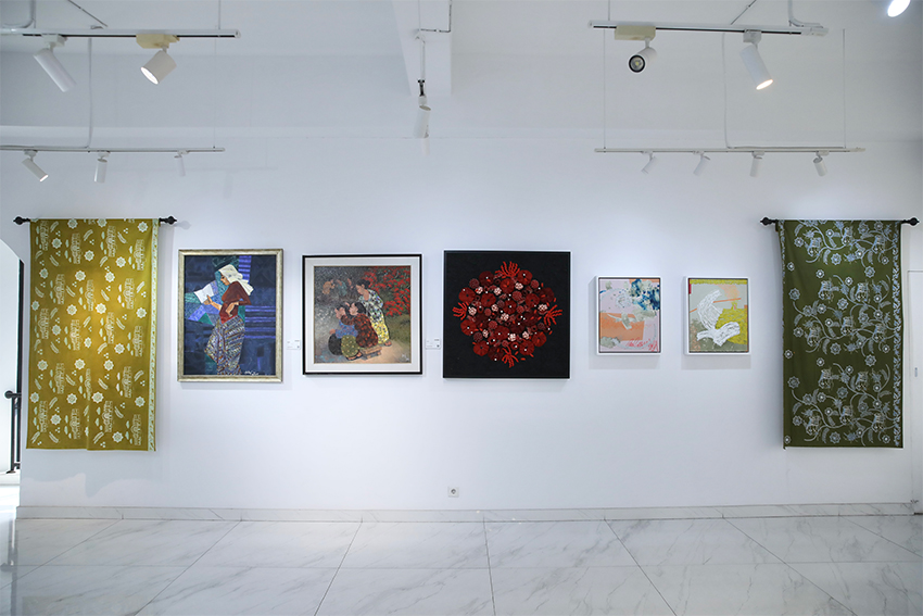 Pameran Seni “Cerita Kita di Jakarta”, di 2Madison Gallery, Kemang, Jakarta, Rabu (9/7). [astakom/M Maulana Nugraha Putra]