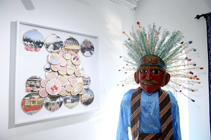 Pameran Seni “Cerita Kita di Jakarta”, di 2Madison Gallery, Kemang, Jakarta, Rabu (9/7). [astakom/M Maulana Nugraha Putra]