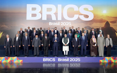 Momen Prabowo Tampil di Barisan Terdepan Foto Resmi KTT BRICS 2025 Brasil