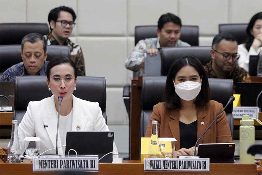 Raker Komisi VII DPR , Jakarta, Rabu (9/7). [astakom/str-Antasena]