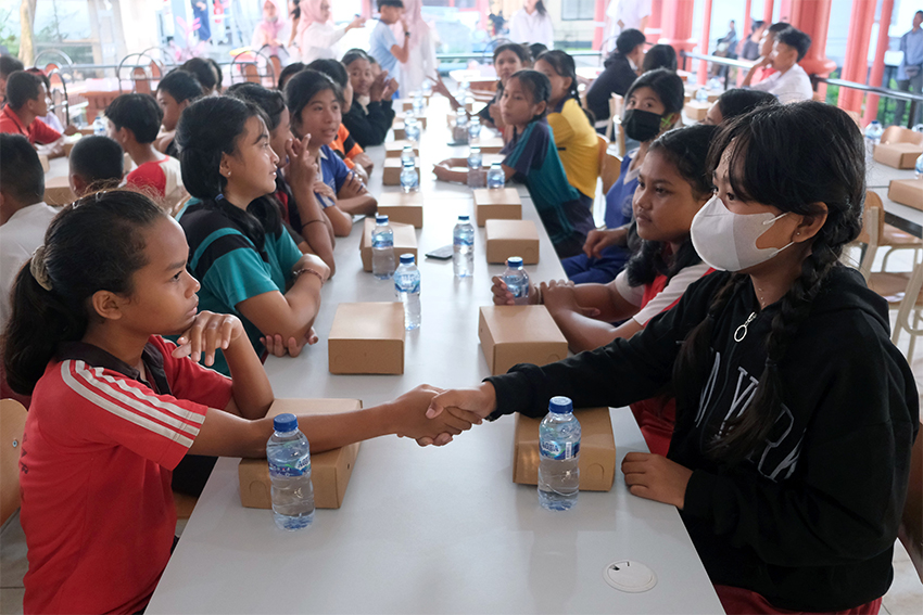 Masa Pengenalan Lingkungan Sekolah (MPLS), di Sekolah Rakyat Menengah Pertama 17 Tabanan, Bali, Senin (14/7). [astakom/str- Putu Yuka]