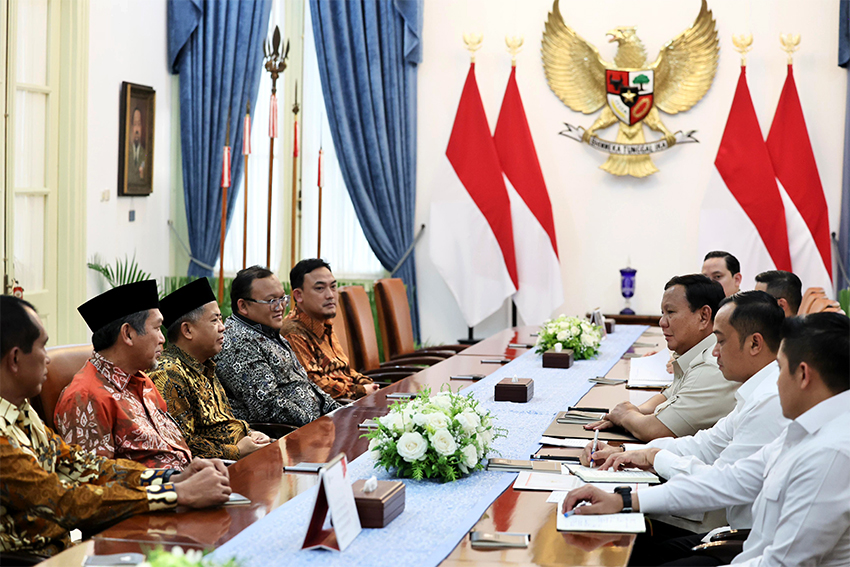Presiden Prabowo menerima kunjungan DPP PKS, di Istana Merdeka, Jakarta, Selasa (29/7).[astakom/Tim Media Presiden]