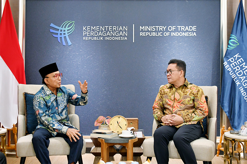 Mendag Budi Santoso menerima kunjungan Ketua Dewan Pembina APRINDO Abdul Latief, di Jakarta, Rabu (16/7). [astakom/Kemendag]
