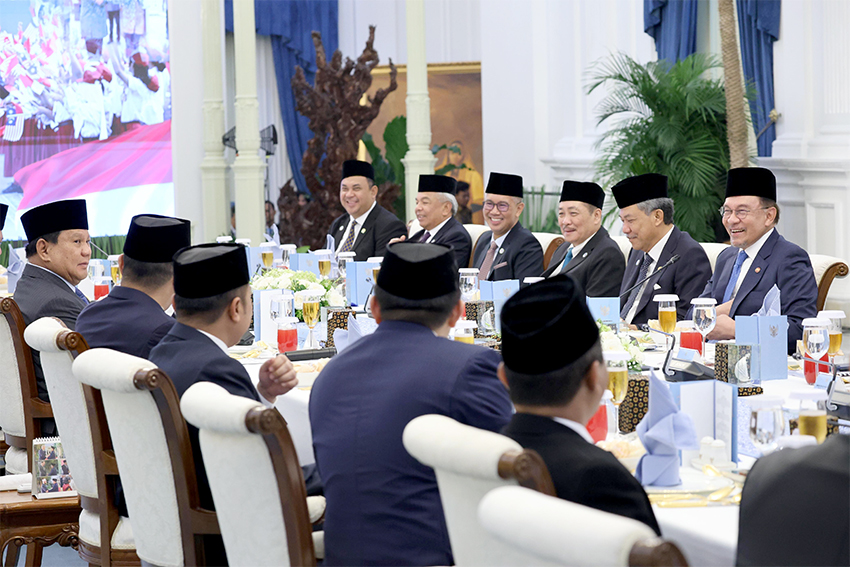Presiden Prabowo menerima kunjungan PM Malaysia Anwar Ibrahim, di Istana Merdeka, Jakarta, Selasa (29/7). [Tim Media Presiden]