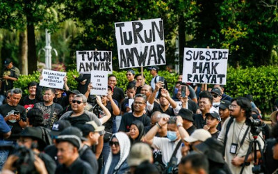 Warga Malaysia Protes Kenaikan Biaya Hidup, Tuntut PM Anwar Ibrahim Mundur