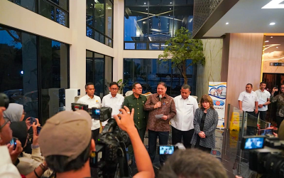 Airlangga Tegaskan Pembebasan TKDN AS Hanya Berlaku untuk Sektor Tertentu