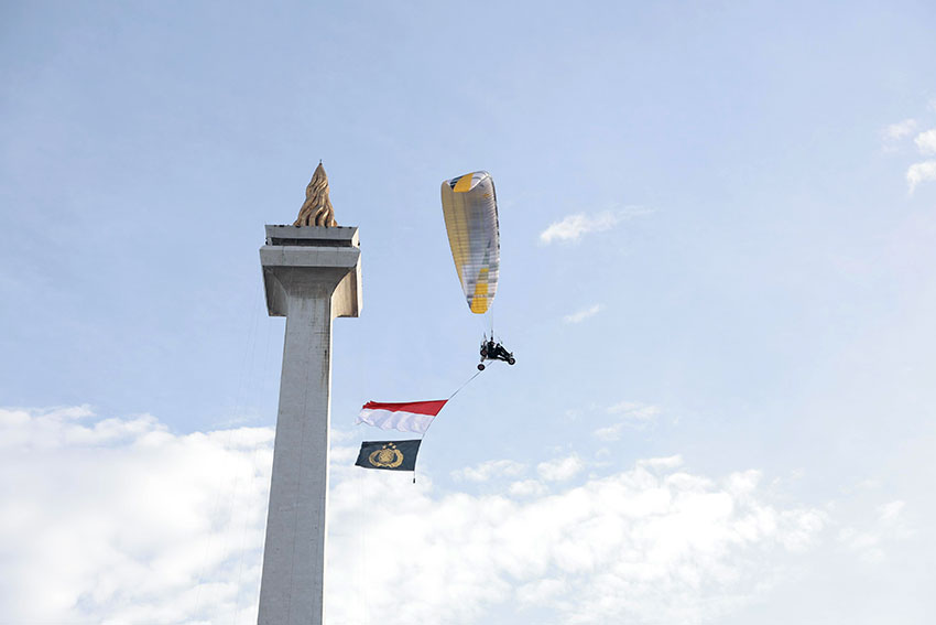 Presiden Prabowo menghadiri upacara HUT ke-79 Bhayangkara, di Monas, Jakarta, Selasa (1/7). [Tim Media Presiden]