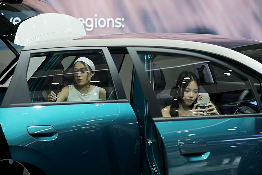 Suasana pameran automotif GIIAS 2025, di ICE BSD, Serpong, Tangerang, Banten, Kamis (24/7). [astakom/M Syauqi Amrullah]