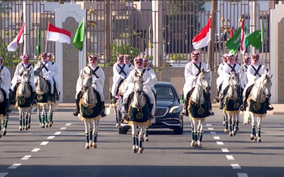Prabowo Subianto Disambut dengan Tradisi Kehormatan Khas Kerajaan Saudi