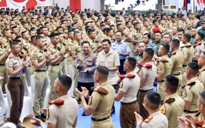 Menhan RI Sjafrie Tegaskan Capaja TNI-Akpol Tulus Melindungi Rakyat