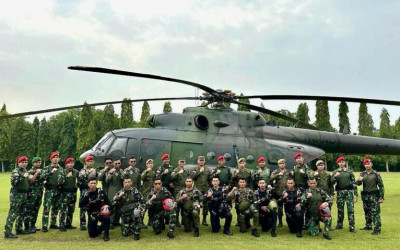 Prajurit Kopassus Raih Medali Keberanian dari Filipina, Latma Dolphine-XVII/2025