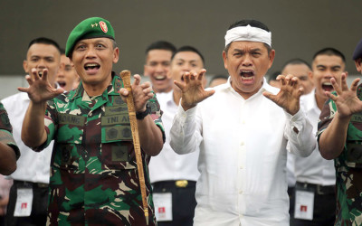 Gubernur Jabar dan Pangdam Siliwangi Melepas Catar TNI