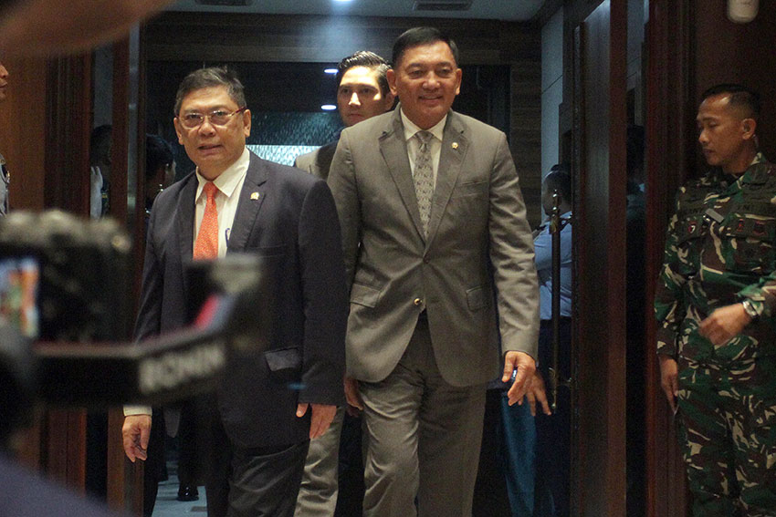 Menhan Sjafrie Sjamsoeddin raker dengan Komisi I DPR, di Kompleks Parlemen, Senayan, Jakarta, Rabu (2/7). [astakom/str- Antasena]
