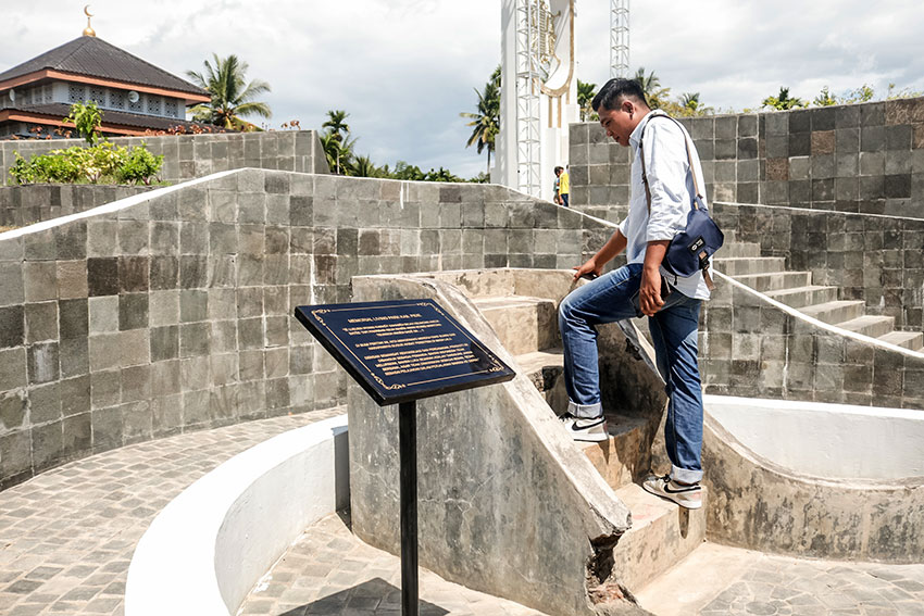 Memorial Living Park Rumoh Gedung, di Kampung Bili, Pidie, Aceh, Kamis (10/7). [astakom/str-Wahyu Majiah]