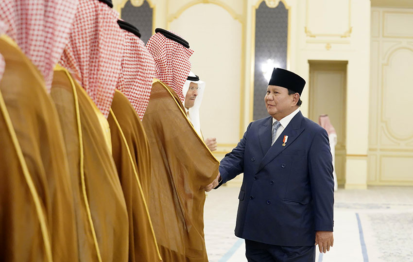Presiden Prabowo bertemu PM Mohammed bin Salman Al Saud, di Istana Al-Salam, Jeddah, Arab Saudi, Rabu (2/7). [TIm Media Presiden]