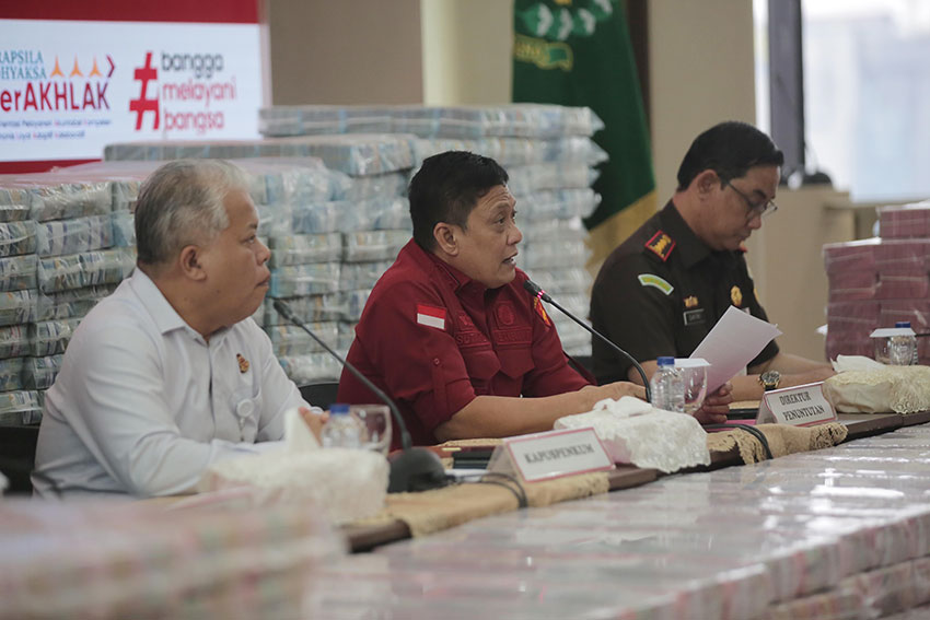 Keterangan Pers mengenai perkara ekspor CPO pada periode Januari 2021 hingga Maret 2022, di Gedung Bundar, Kejaksaan Agung, Jakarta, Rabu (2/7). [astakom/str-Antasena]