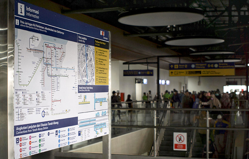Pengoperasian bangunan baru Stasiun Tanah Abang, Jakarta, Minggu (6/7). [astkom/M Maulana Nugraha Putra]