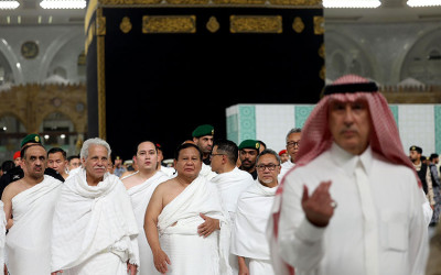 Prabowo Laksanakan Ibadah Umrah dan Sapa Jemaah Indonesia di Mekkah