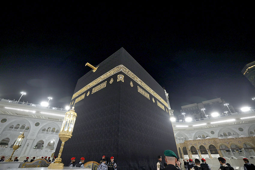 Presiden Prabowo melaksanakan ibadah Umrah, di Mekkah, Arab Saudi, Kamis (3/7). [Tim Media Presiden]