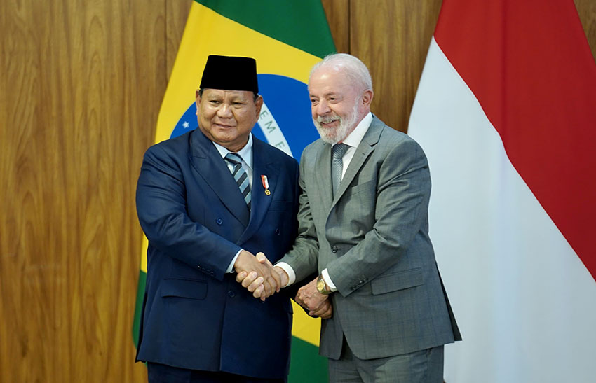 Presiden Prabowo dan Presiden Luiz Inácio Lula da Silva mengadakan Joint Press Statement, di Istana Palácio do Planalto, Brasília, Rabu (9/7). [Tim Media Presiden]
