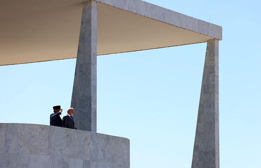 Presiden Prabowo Subianto tiba di Istana Palácio do Planalto, Brasília, Rabu (9/7).