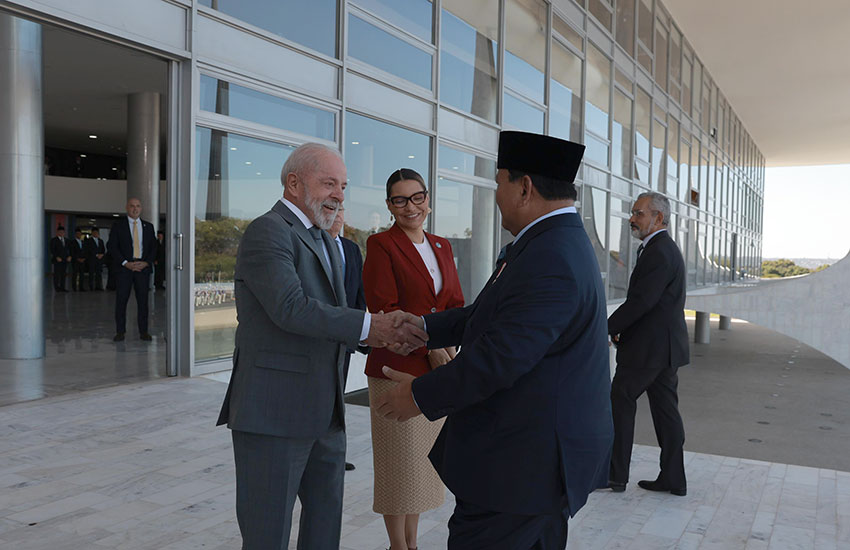 Presiden Prabowo Subianto tiba di Istana Palácio do Planalto, Brasília, Rabu (9/7).