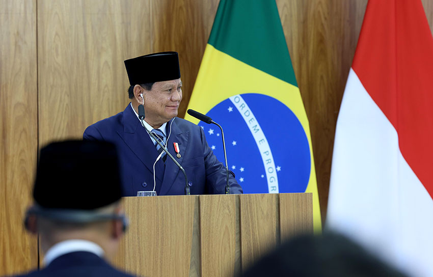 Presiden Prabowo dan Presiden Luiz Inácio Lula da Silva mengadakan Joint Press Statement, di Istana Palácio do Planalto, Brasília, Rabu (9/7). [Tim Media Presiden]