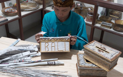 Penyandang Disabilitas Mengikuti Pelatihan Kerajinan
