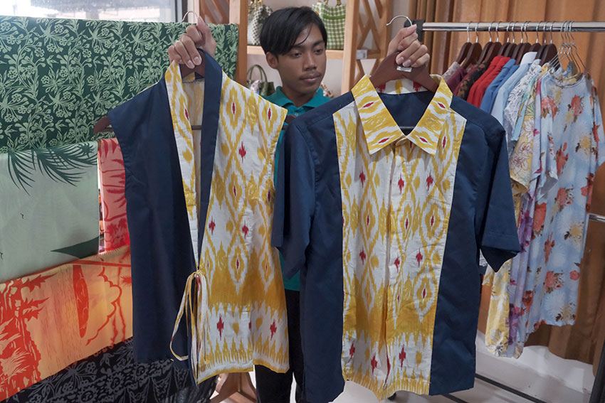 Penyandang Disabilitas mengikuti pelatihan kerajinan, di Sentra Mahatmiya, Tabanan, Bali, Rabu (30/7). [astakom/str-Putu Yuka]